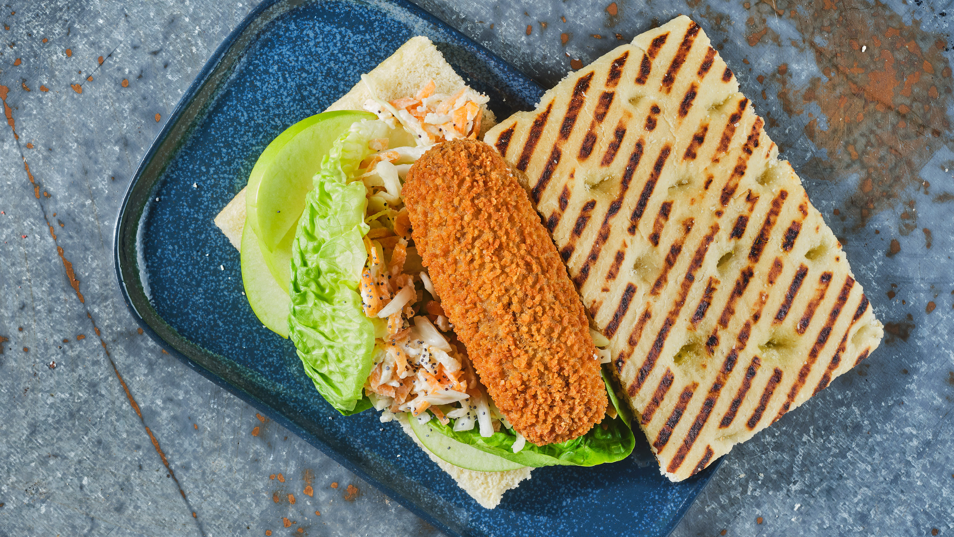 Frisse focaccia met coleslaw en de Bourgondiër rundvleeskroket