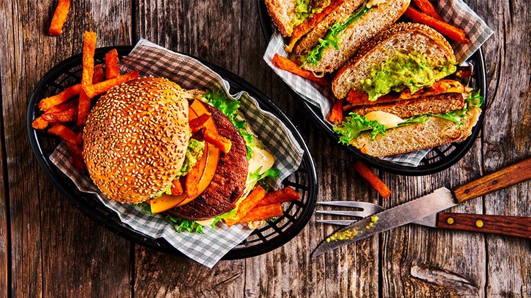 Smokey avo-cheeseburger recept voor horeca & Cafetaria
