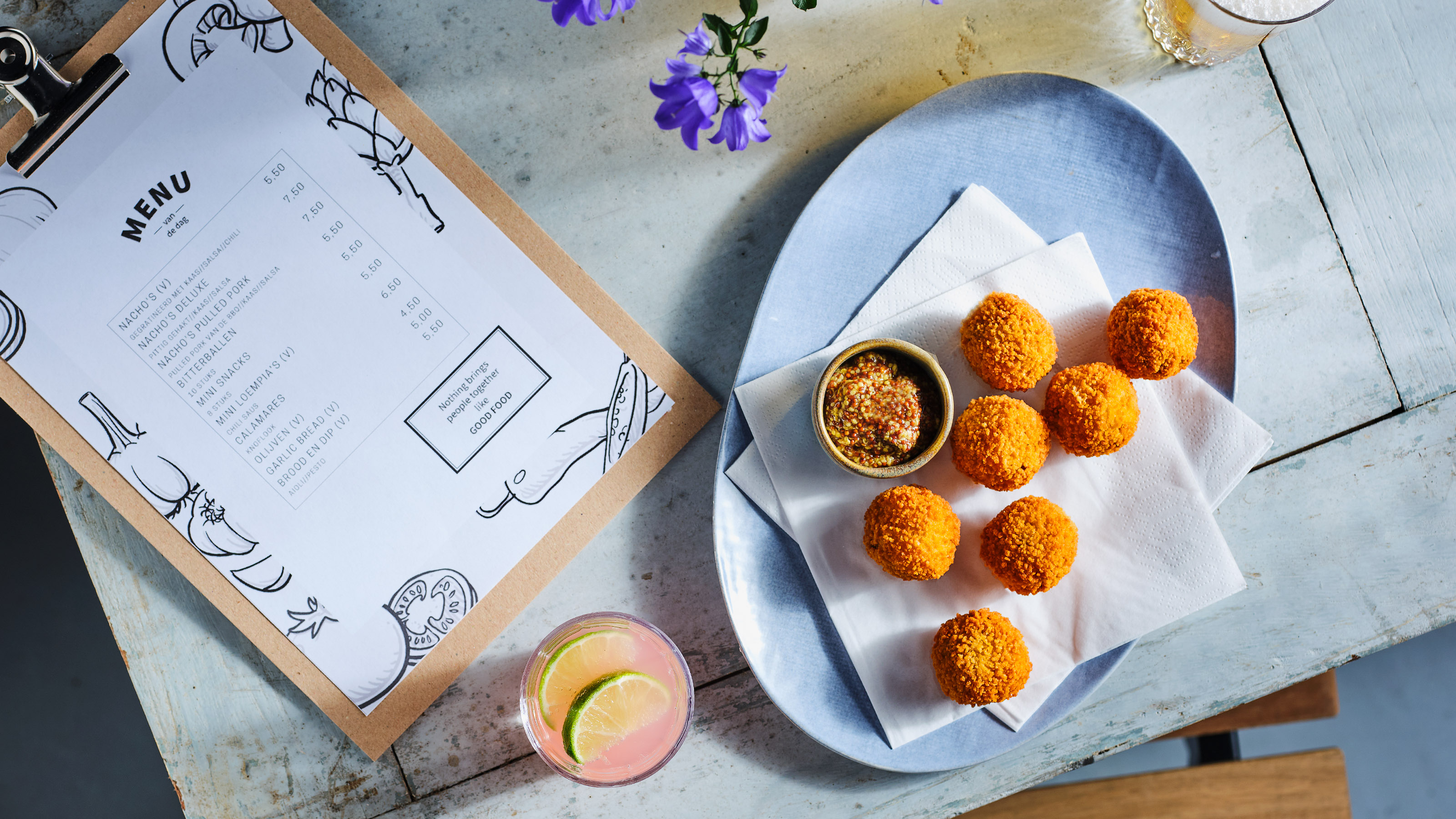 Haal meer uit het borrelmoment met borrelsnacks