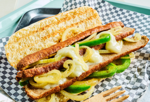  Philly steak sandwich met Frikandel
