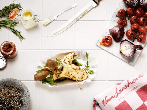 Frikandel Rucola en Tapenade
