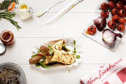 Frikandel Rucola en Tapenade